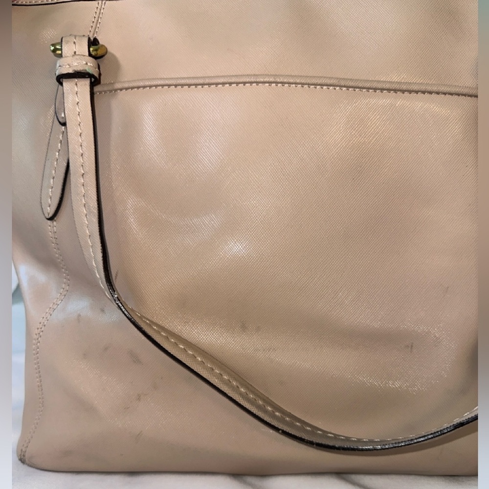 Coach Peyton Tan/Buttercream Leather Zip Too Tote Bag/Purse - Picture 5 of 9